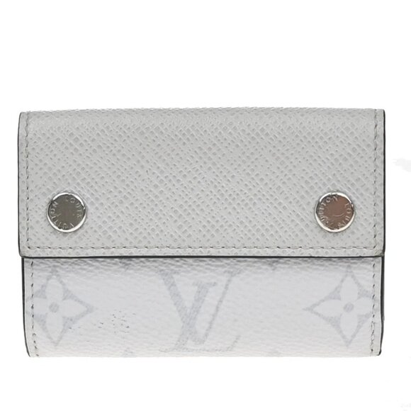 LOUIS VUITTON Discovery Compact Wallet Taigarama Leather Gray 278-082825 - Picture 1 of 11